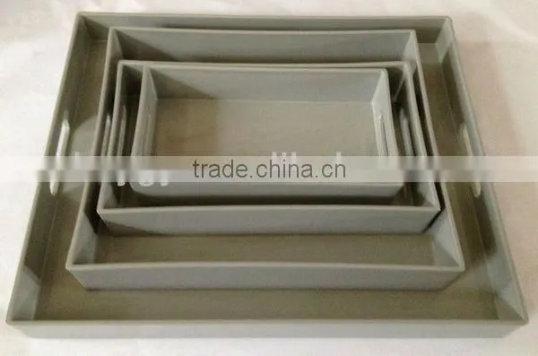 Plastic tray