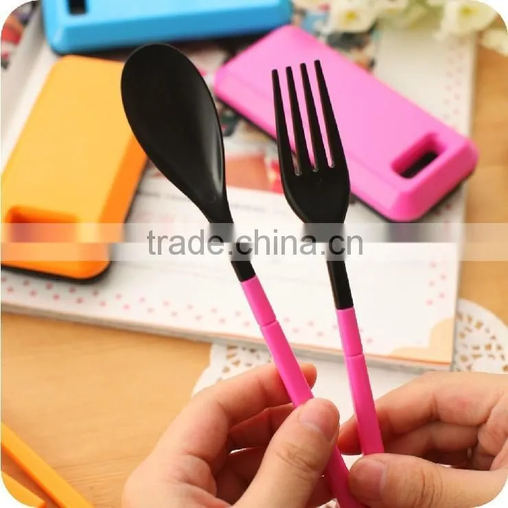 Practical 3 pieces pack green plastic Kitchenware Kid's Flatware Sets