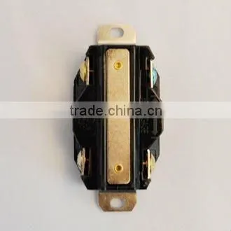 twist lock socket
