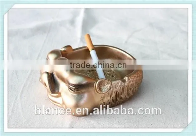 resin vintage style pig design ashtray with pig shape