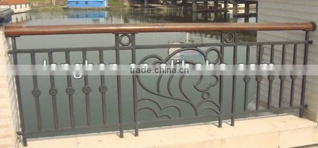 2015 Top-selling hand forged rod iron balcony fence