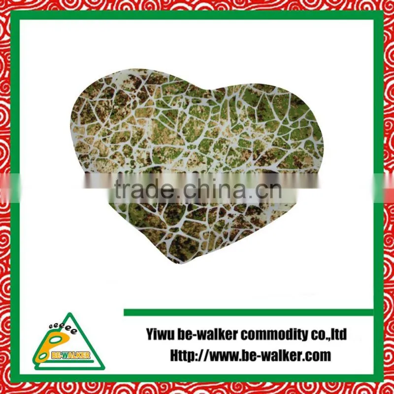 Plate Printing Heart Shape Decrative Filled Soft Pillow