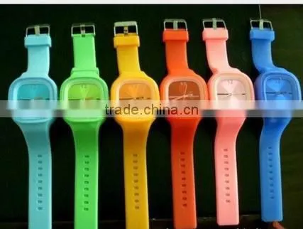 2013 newest fashionable silicone smart watch