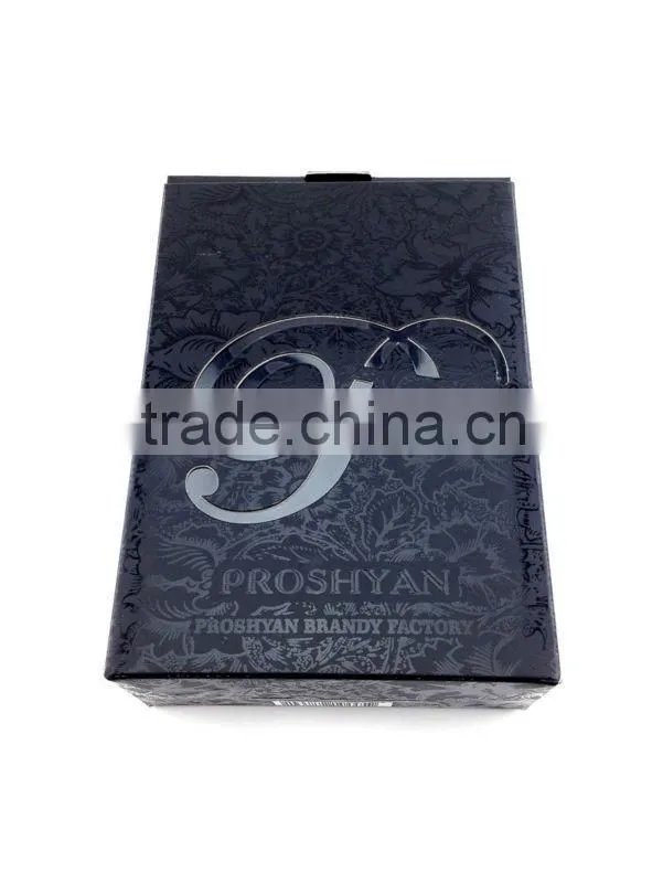 Full Spot UV pattern folding wine box with PET window