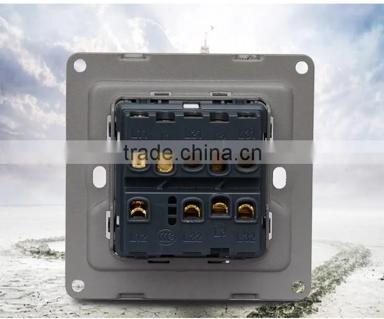 Wall mount 3 gang light switch with led indicator