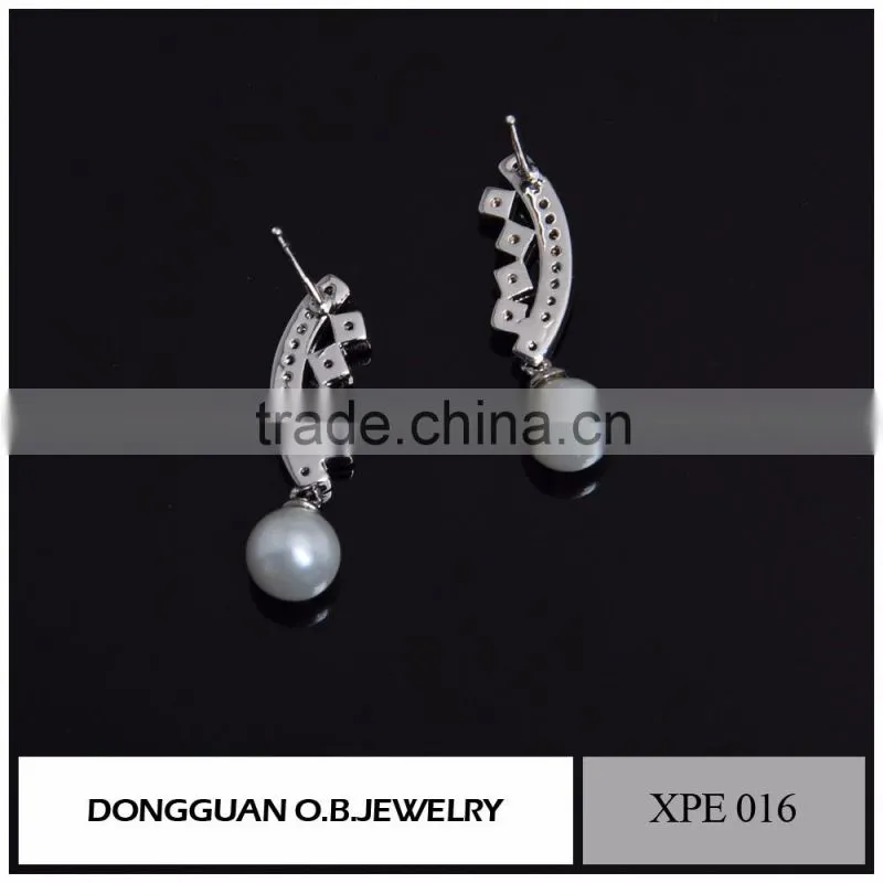 Jewelry Fashion Stud Pearl Earring for Women, Simple Designer Silver Earrings