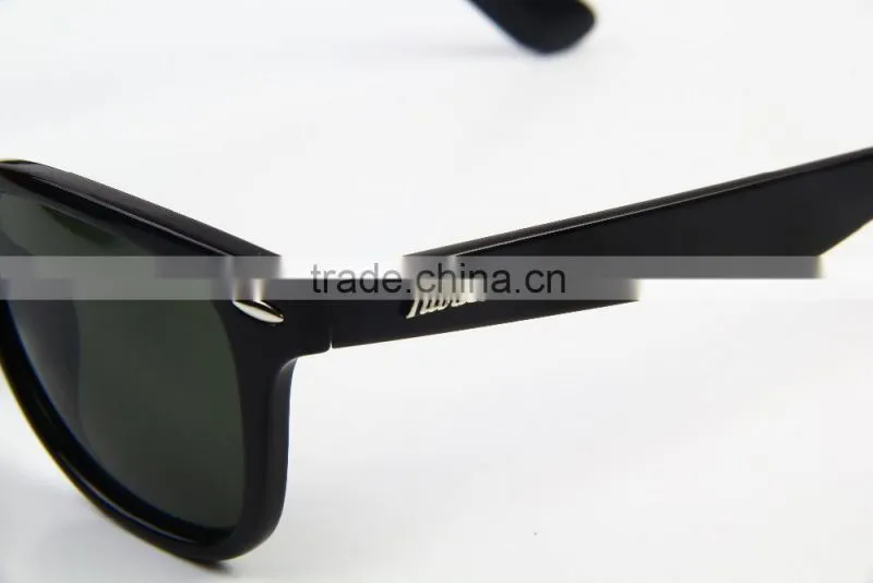 Metal logo embossed Promotional custom UV400 Cat.3 Polarized Sunglasses color