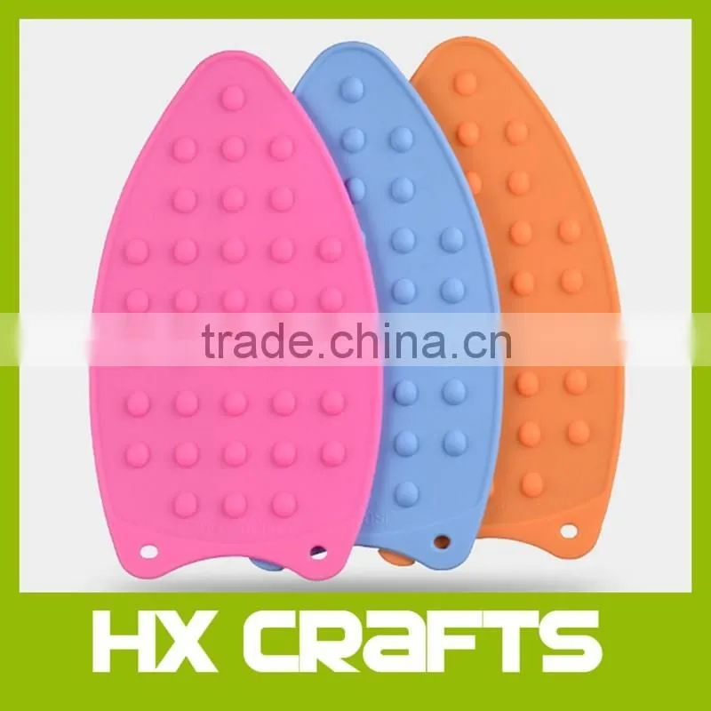 Amazon hot sell High Quality Hot Protection Rest Pad Mat Underlay Cover Helpers Safe Surface Silicone Iron Mat