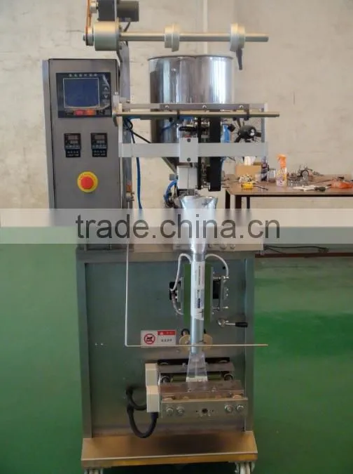 Automatic liquid drug packing machine for bag