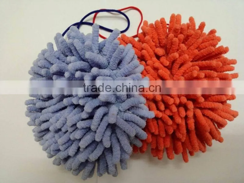 Car microfiber cleaning ball with chenille screen cleaning balls