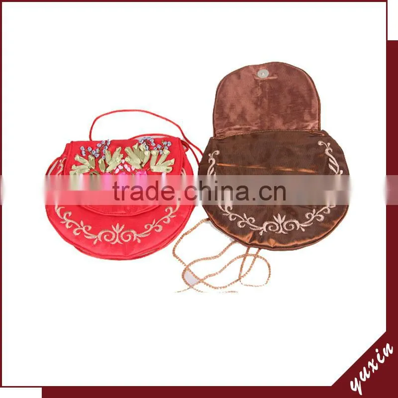 Very Good Quality Silk Brocade Pouch For Wedding Invitation SH037