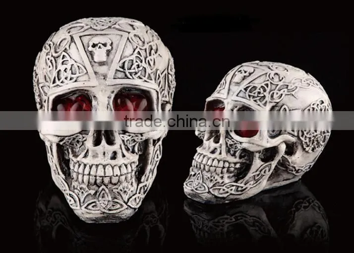 Creative terror Halloween toys funny tricky toy flash resin skulls Halloween decorations