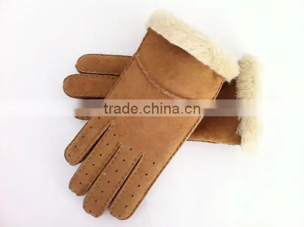 Winter sheepskin leather glove