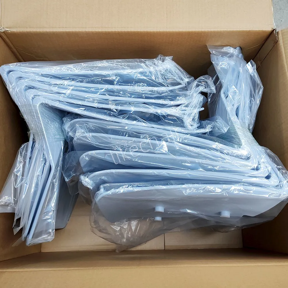Plastic-chair17.jpg.webp