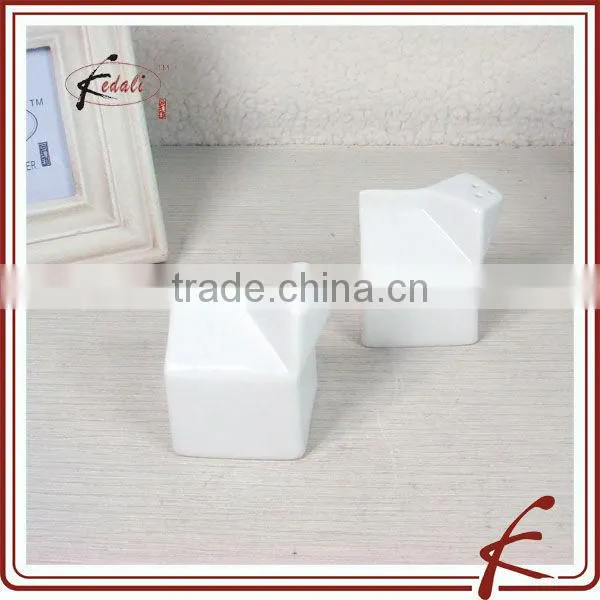ceramic box shape salt and pepper shaker
