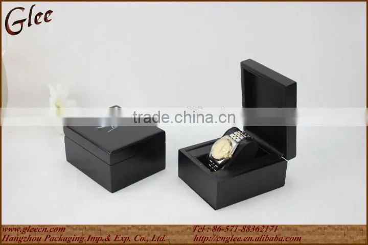 Engraved Wooden Wrist Watch Dispaly Boxes /Cases