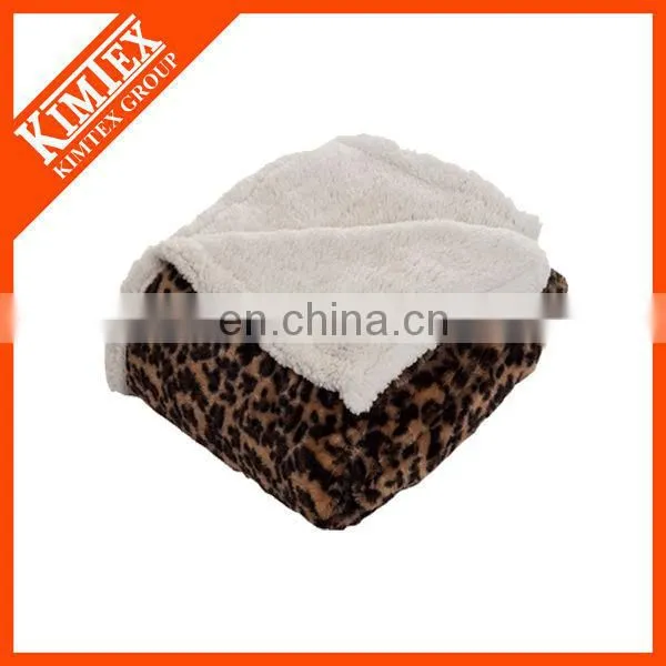 Black& white paws print polar fleece blankets