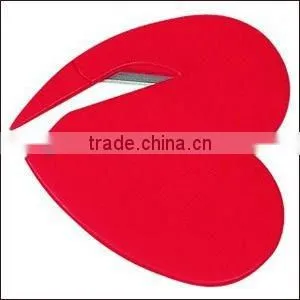 Cheap wholesale handle heartshaped plastic letter opener