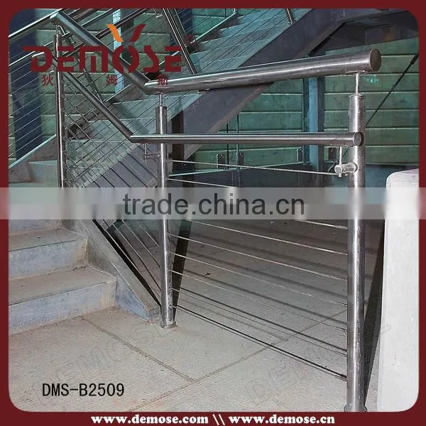 custom metal fencing stakes
