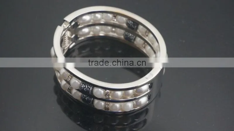 China wholesales price 2 layers imitation pearl bead chain bangles for ladies