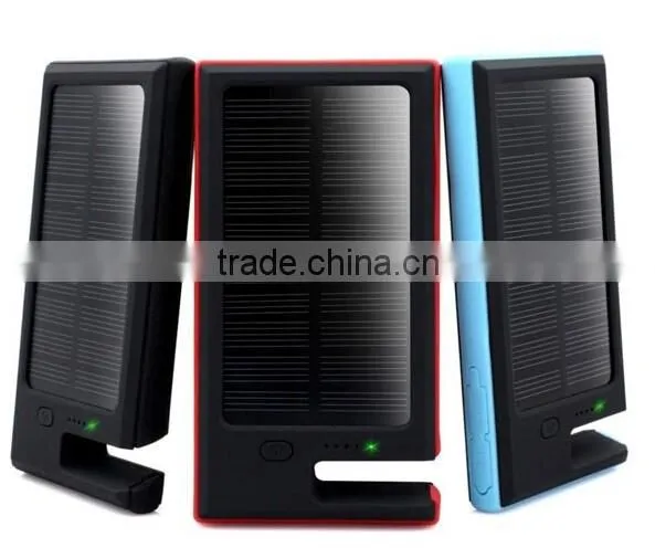 Waterproof IP68 Solar Cellphone charger 10000mah Portable Solar Power Bank with Dual USB