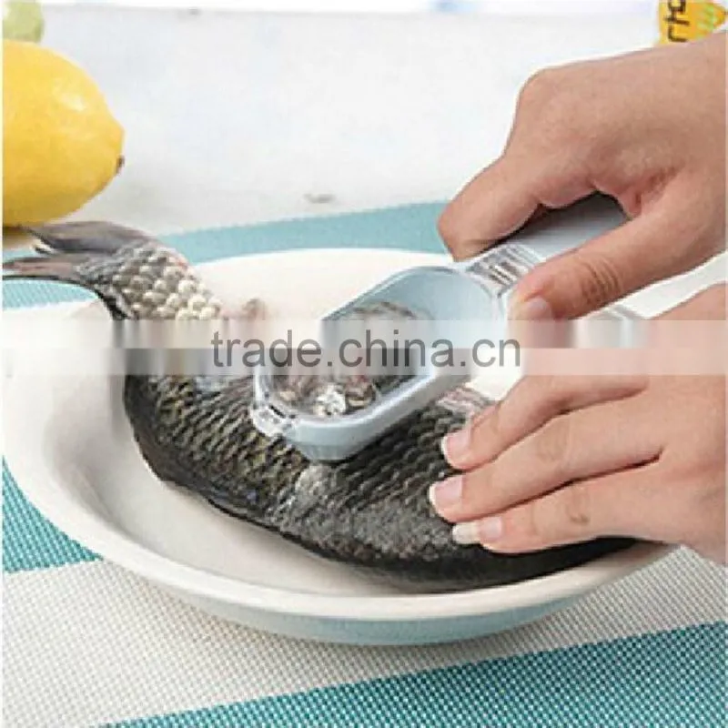 Fish Scale Scraper Remover Scaler Cleaner Peeler Fish Skinner Fish Server with Cover Kitchen Cutlery User-friendly