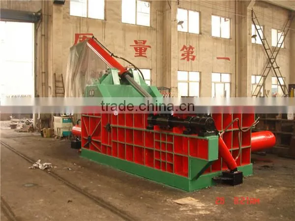 Steel recyling baler machine