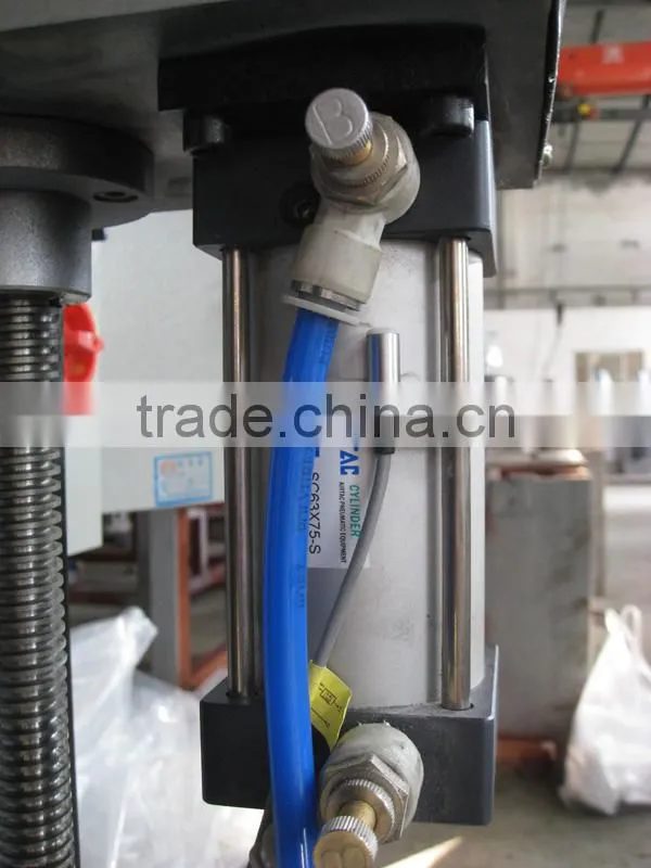 High Quality 10-20L Semi-automatic big round can capper