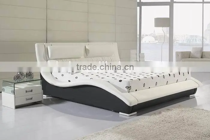 Modern high qualty king size wood bed in leather bed