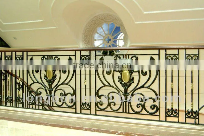 2012 Top-selling handmade classical corrugated steel fence