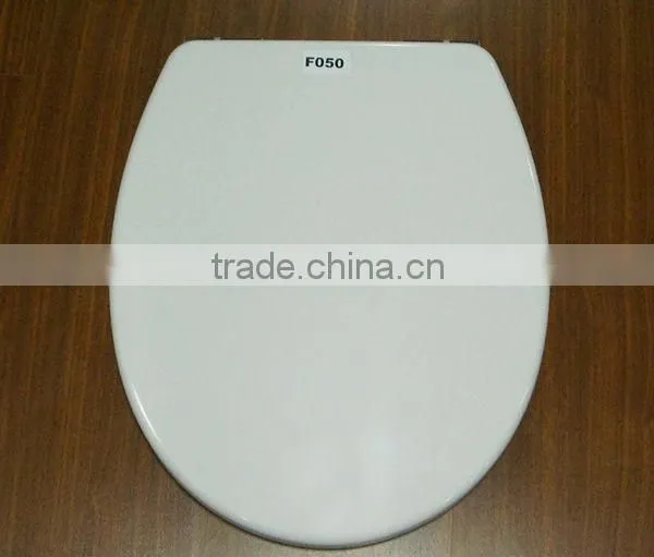 UF WC toilet seat cover with soft close and two push button quick release for the bathroom made in China