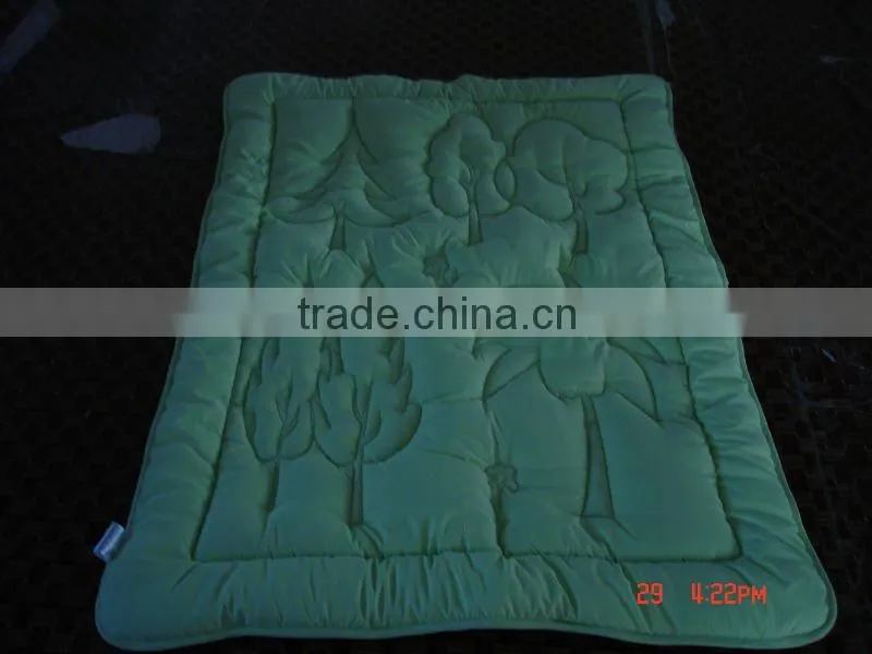 lovely designs and high quality bamboo quilt