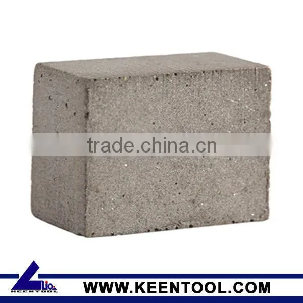 Diamond blade, diamond segments for blade