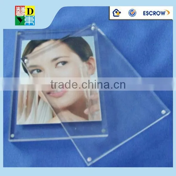 Clear acrylic plexiglass picture tiny frame 5x7 fashion design/2015modern design acrylic cube frame with high quality from China