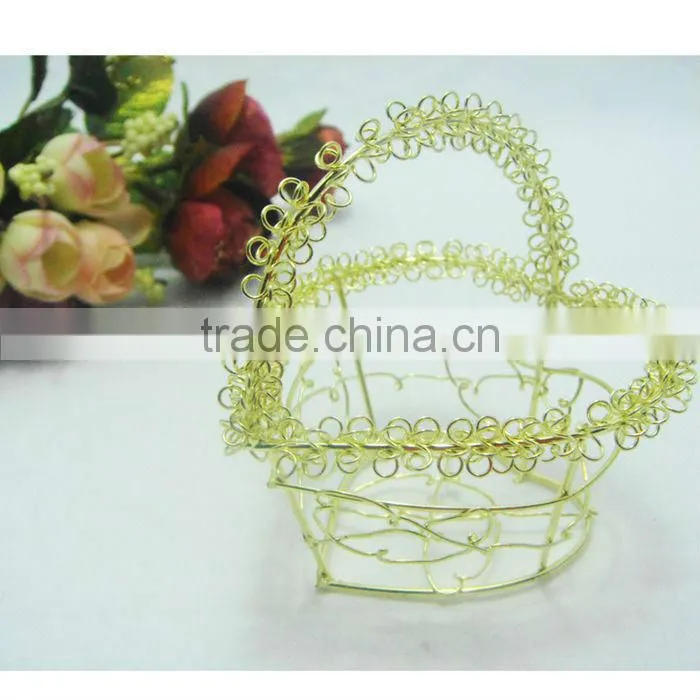 Gold wire heart chocolate packaging gift box with/without a lid