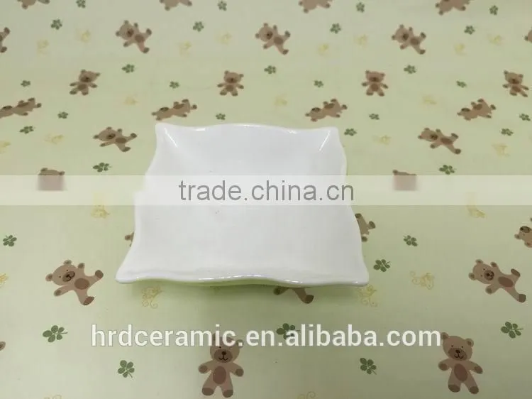 Stocked Porcelain ceramic kitchenware plate dish