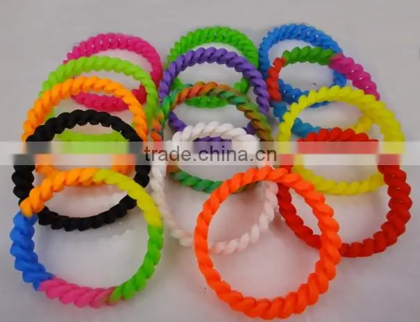 HuiZou Youngsilicone hottest sale bracelet eco-friendly silicone material wrap bracelet braided silicone bracelets