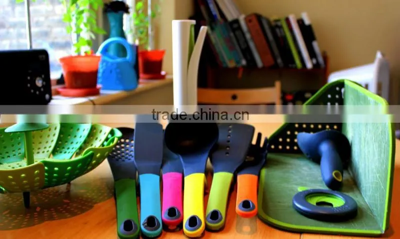 KH Free Design commercial tomato slicer