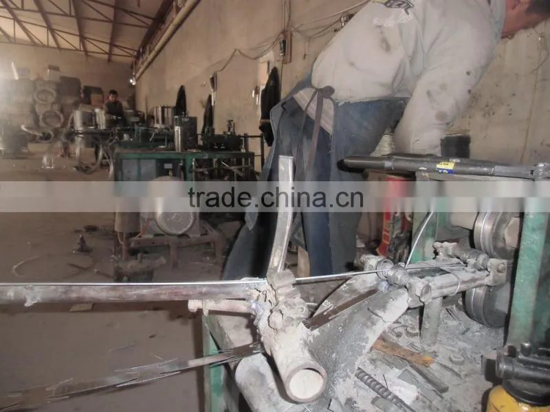 hot sale CBT-65 razor blade wire for fencing with ISO 9001 system