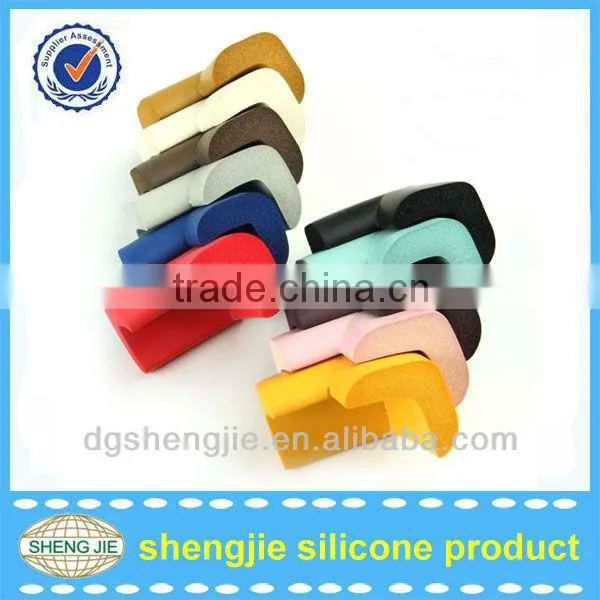 Hot selling table corner angle collision baby protective equipment silicone holster