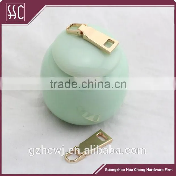 Guangzhou light gold zipper puller and slider for handbag accessory