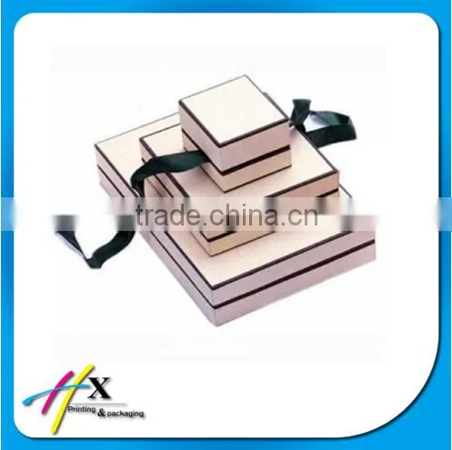White cosmetic box paper material