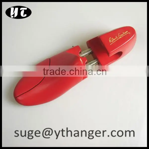 WT215 display wooden shoe trees for boutique