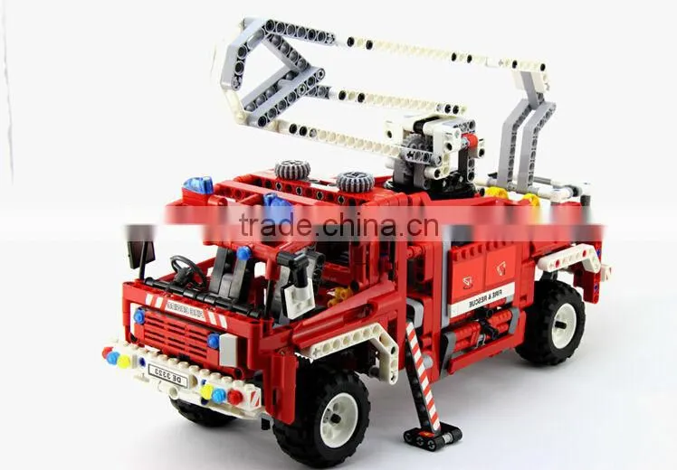 Decool bricks 3323 Exploiter 1036Pcs Fire engine model bricks toys Building bricks Blocks Toys
