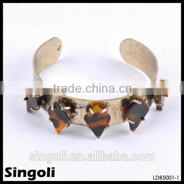 Retro aulic style jewelry blooming 3 flowers charm bracelet golden cuff bracelet marquise bracelet