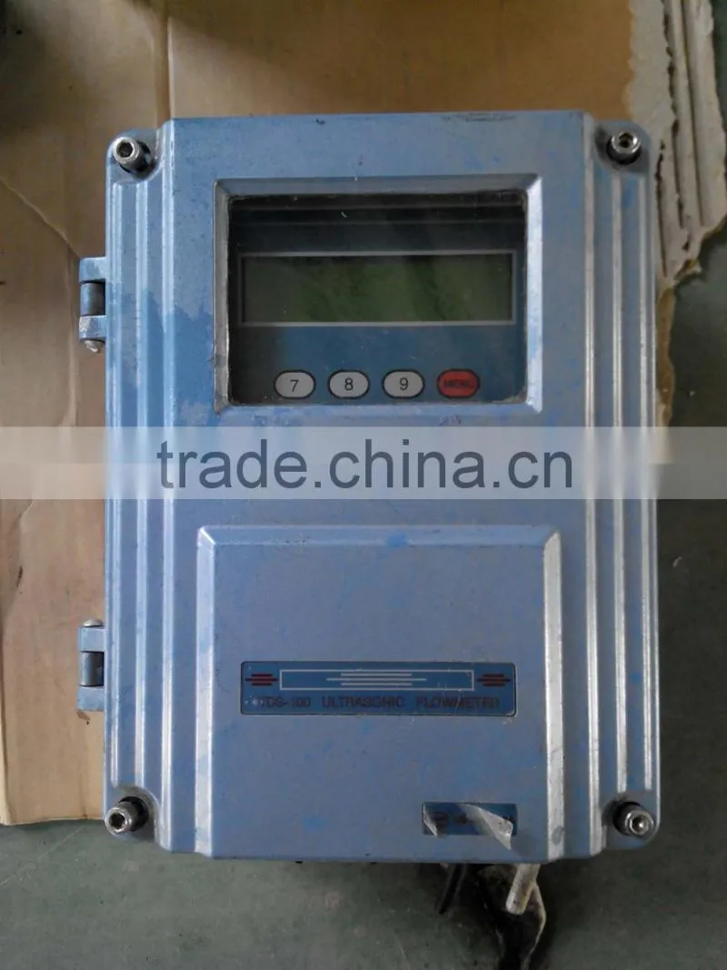 Wall fixed low cost ultrasonic flow meters