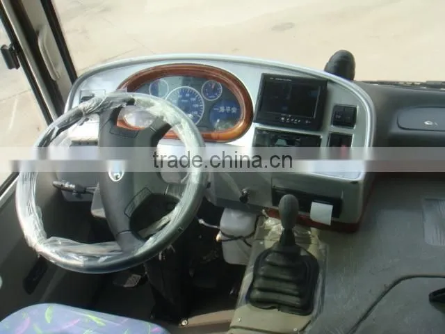 Huaxin brand 7.3m Diesel type LHD mini bus