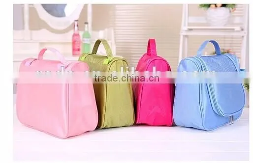 YIWU RODA Hot style! Fashionable household travel necessary cosmetic skin care products are foldable storage bag