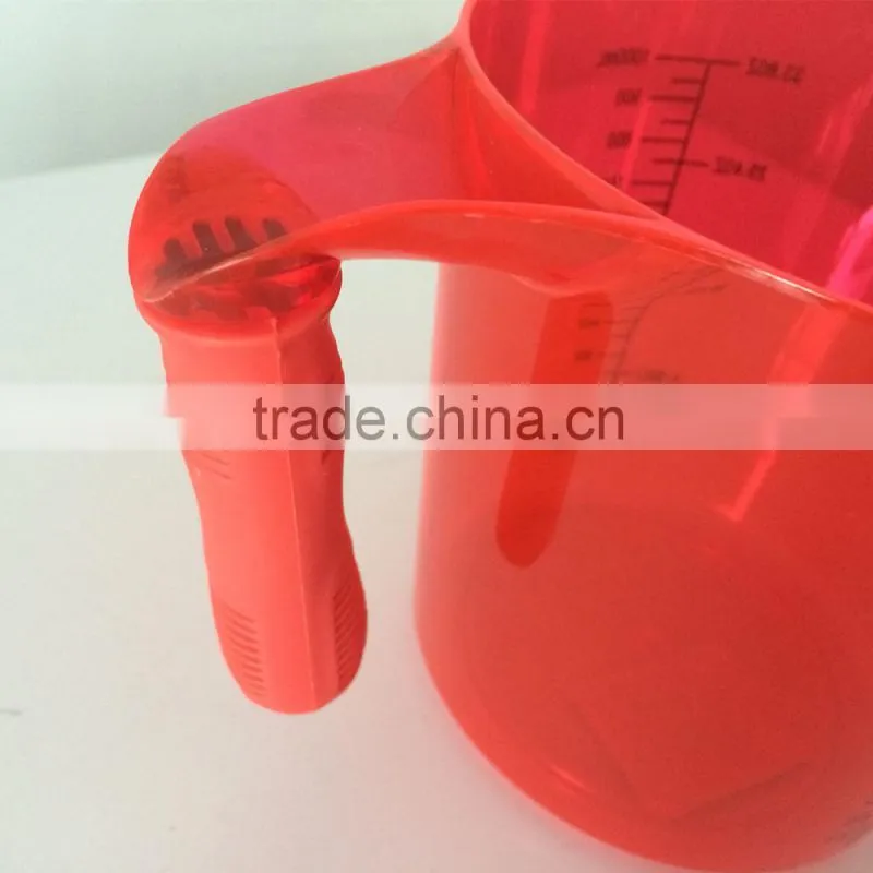 food grade colorful plastic measuring cup