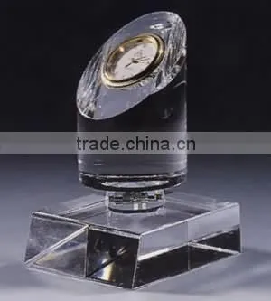 2016 New innotative and customized design crytal clock